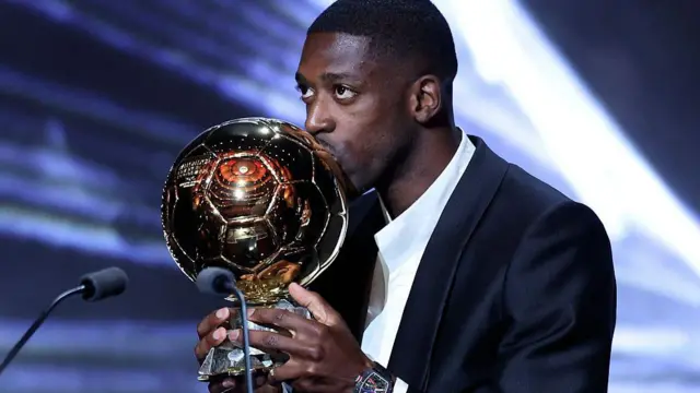 PSG : Dembélé entre dans un cercle très fermé après son sacre au Ballon d'Or et il égale des légendes ! | Mediasportif