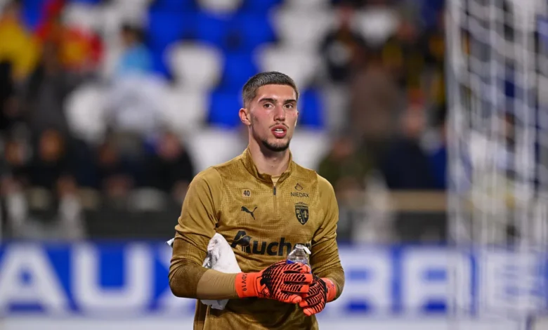 RC Lens : Risser livre les coulisses de son adaptation express et il revient sur sa bourde en sélection  | Mediasportif