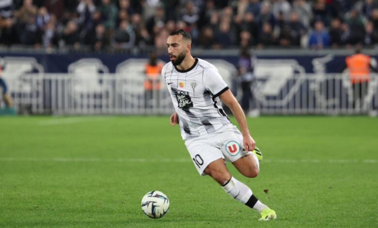 Stade Rennais : Ce que révèle la bataille entre quatre clubs pour recruter Abdelli d'Angers | Mediasportif