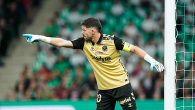 Photo of ASSE : Patrick Guillou remet en question la décision controversée concernant la sortie de Larsonneur lors du match