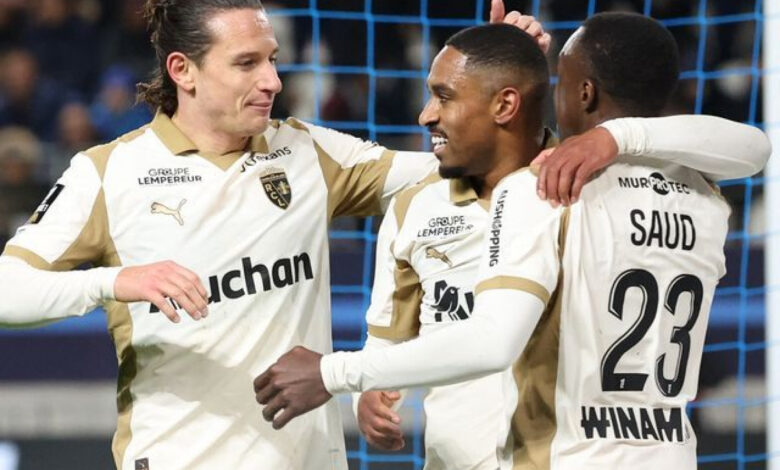 RC Lens : Wesley Saïd impressionne lors de la rencontre face au Paris FC en affichant une performance remarquable | Mediasportif