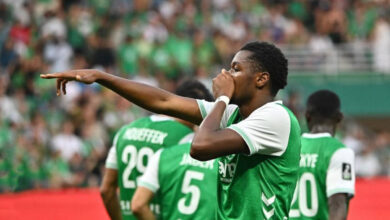 Photo of ASSE : Ce que Duffus a vraiment dit à Stassin et Montanier qui divise les supporters