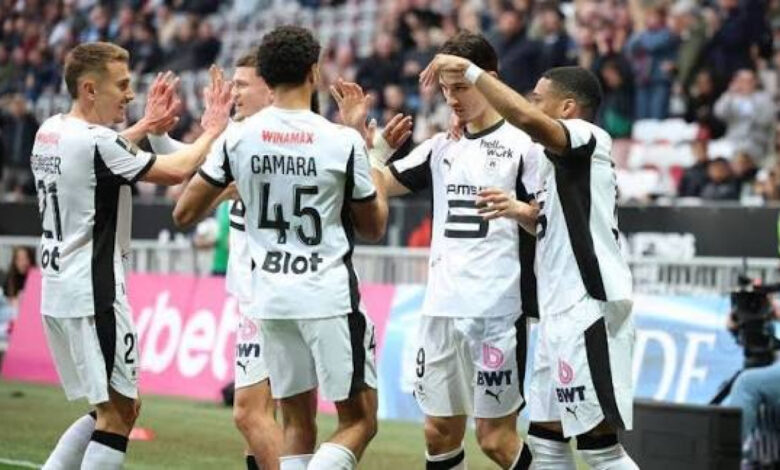 Stade Rennais : Une blessure sérieuse contraint un attaquant à quitter prématurément ses partenaires | Mediasportif