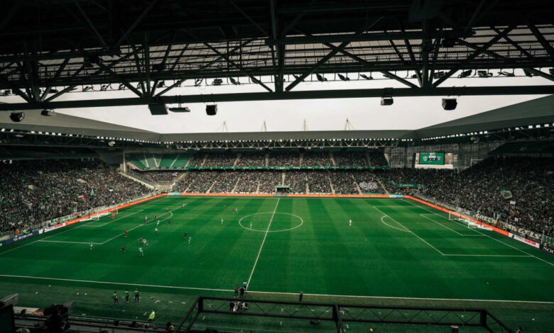 ASSE : Le Chaudron risque treize matchs à huis clos après les incidents récents ASSE : Le Chaudron risque treize matchs à huis clos après les incidents récents | Mediasportif
