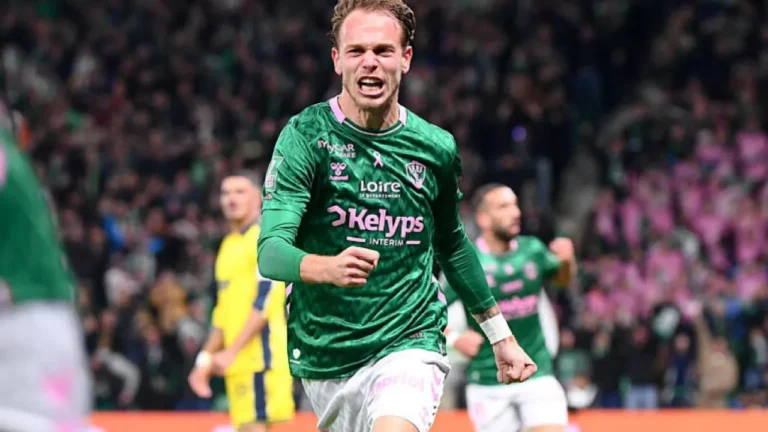 ASSE : pourquoi le club s'interroge-t-il sur la situation d'Irvin Cardona ? | Mediasportif