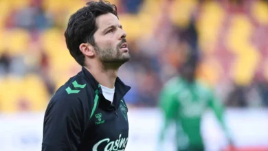 Photo of Ça chauffe à l&rsquo;ASSE : Larsonneur visé par une banderole des Magic Fans