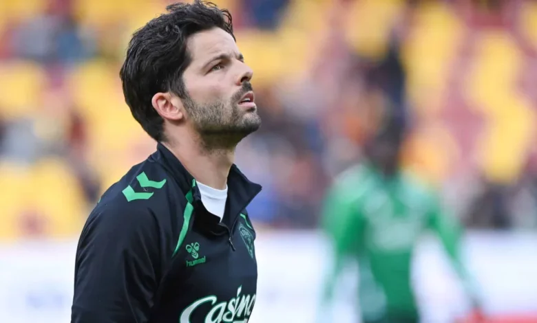 Ça chauffe à l'ASSE : Larsonneur visé par une banderole des Magic Fans | Mediasportif