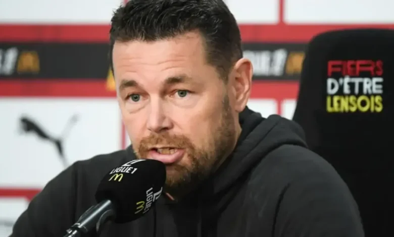 Mercato Lens : Pierre Sage répond froidement sur le départ avorté d'un joueur | Mediasportif