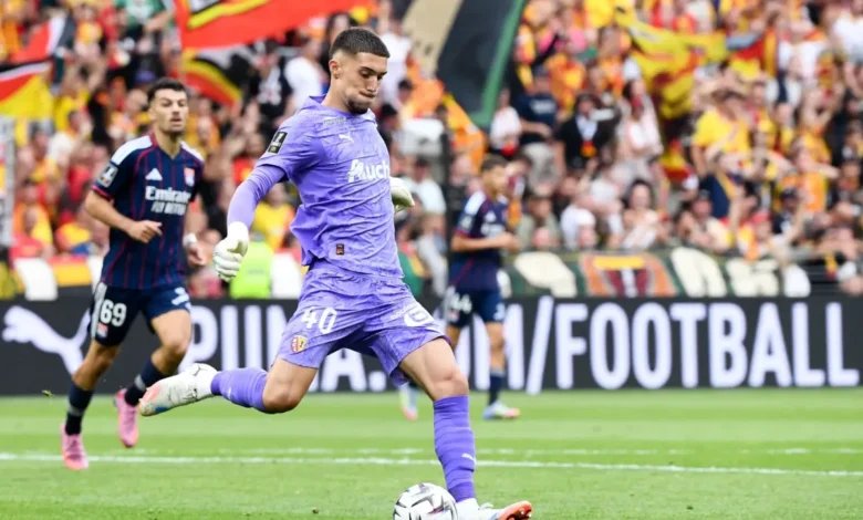 RC Lens : Robin Risser brise enfin le silence sur sa sélection exceptionnelle | Mediasportif