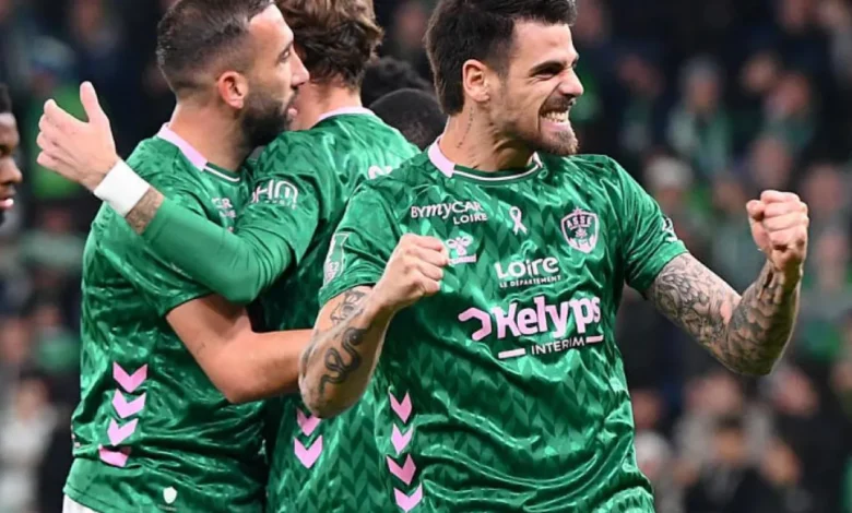 Mercato : l'ASSE s'active et cible un joueur clé du Pau FC | Mediasportif