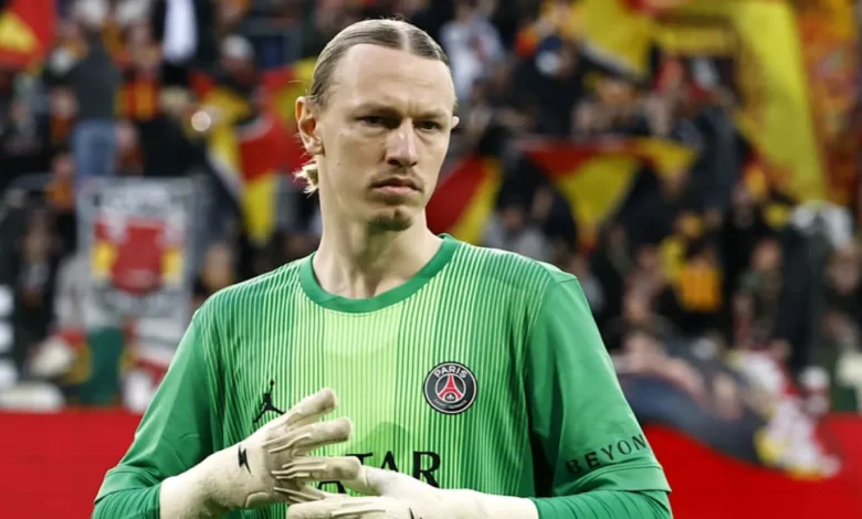 Safonov brille à Lens et impose son statut indiscutable au PSG | Mediasportif