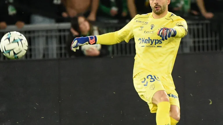 Mercato - ASSE : la piste pour trouver le successeur de Larsonneur est désormais abandonnée | Mediasportif
